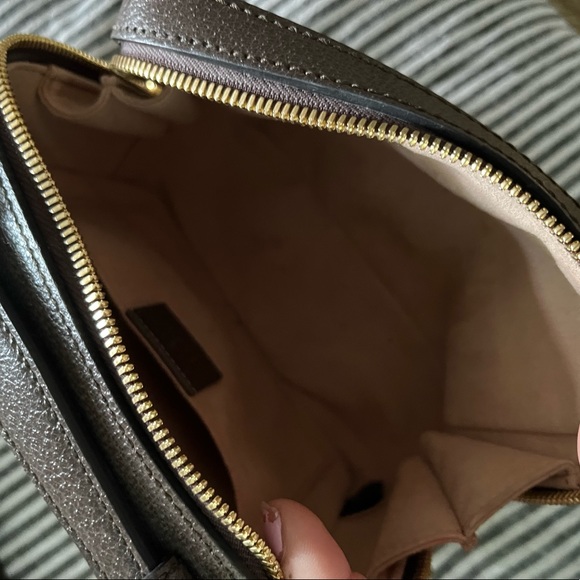 GUCCI all around camera crossbody - Picture 9 of 12